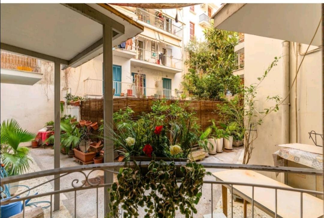 Acropolis Elegant Maisonette By Lodgespot Атина Екстериор снимка