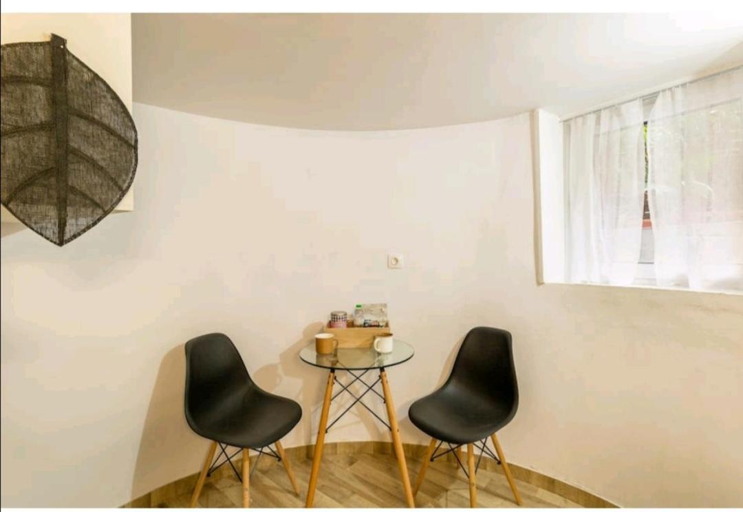 Acropolis Elegant Maisonette By Lodgespot Атина Екстериор снимка