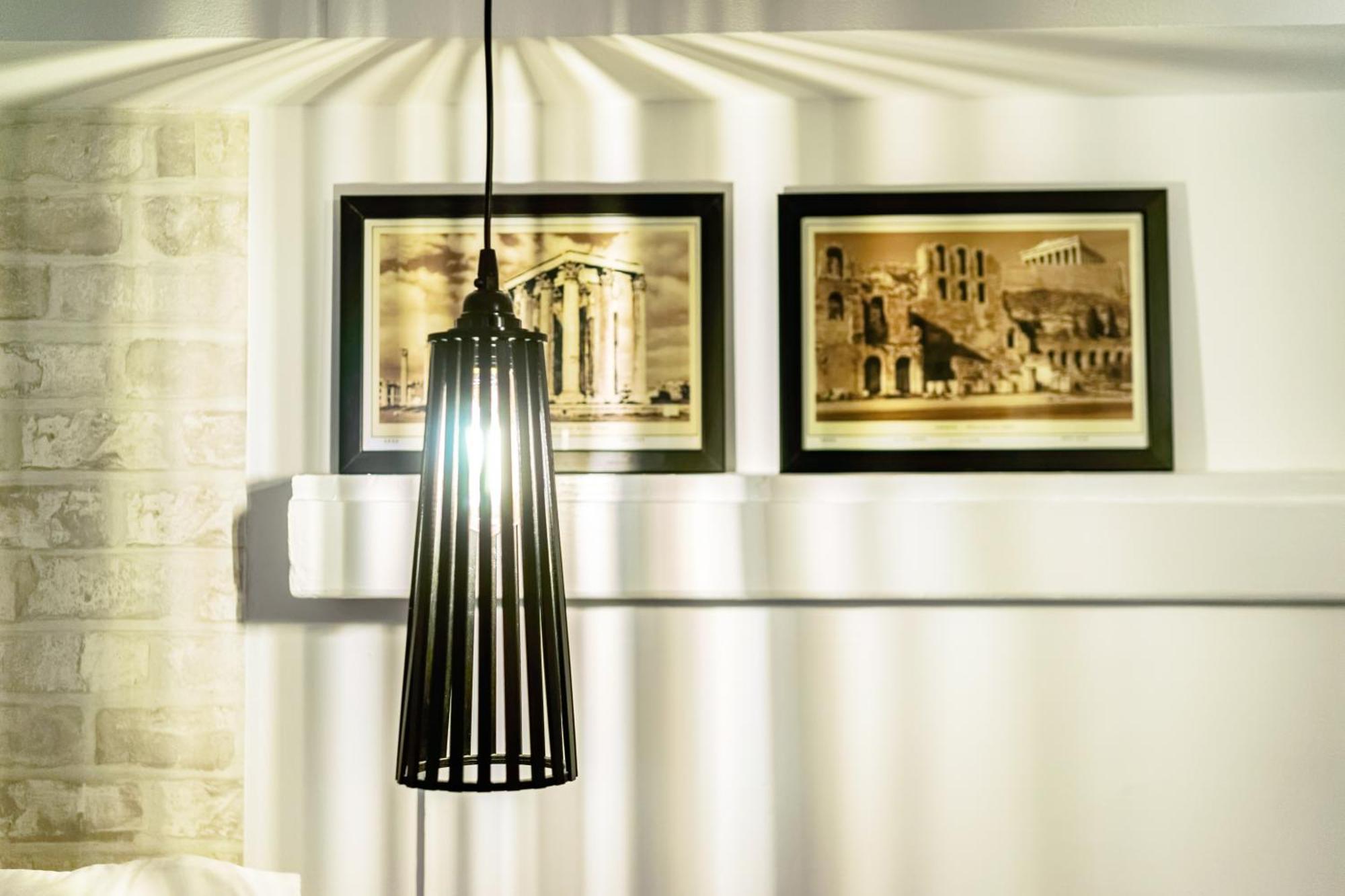 Acropolis Elegant Maisonette By Lodgespot Атина Екстериор снимка